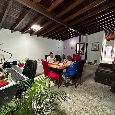 Hostel Urban City Medellín Exteriör bild
