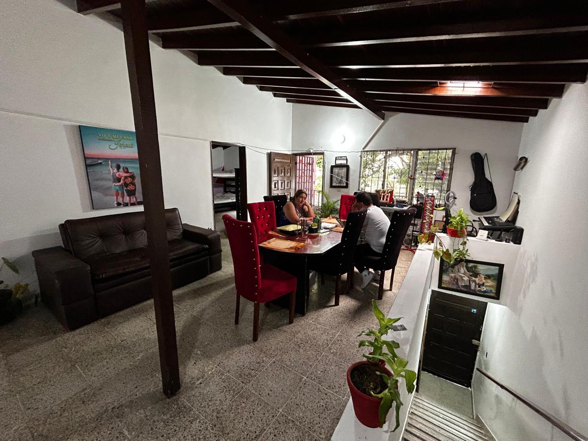 Hostel Urban City Medellín Exteriör bild