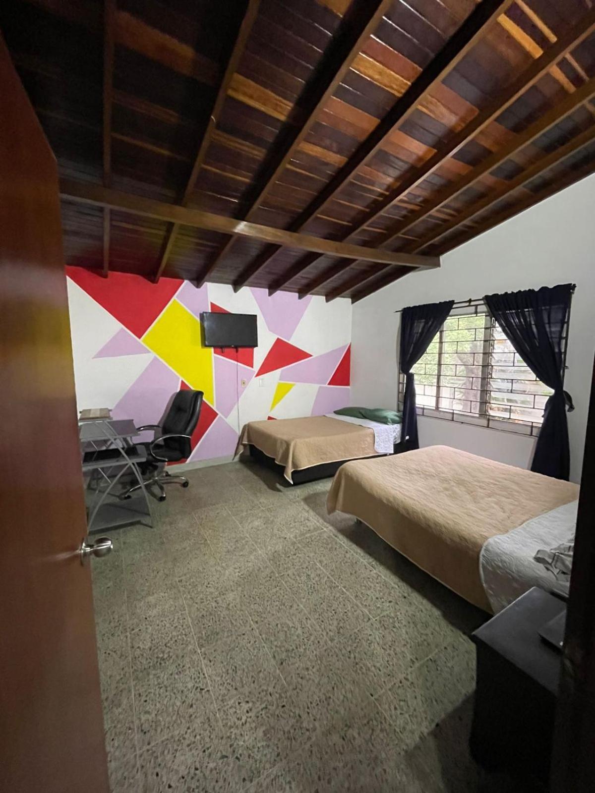 Hostel Urban City Medellín Exteriör bild